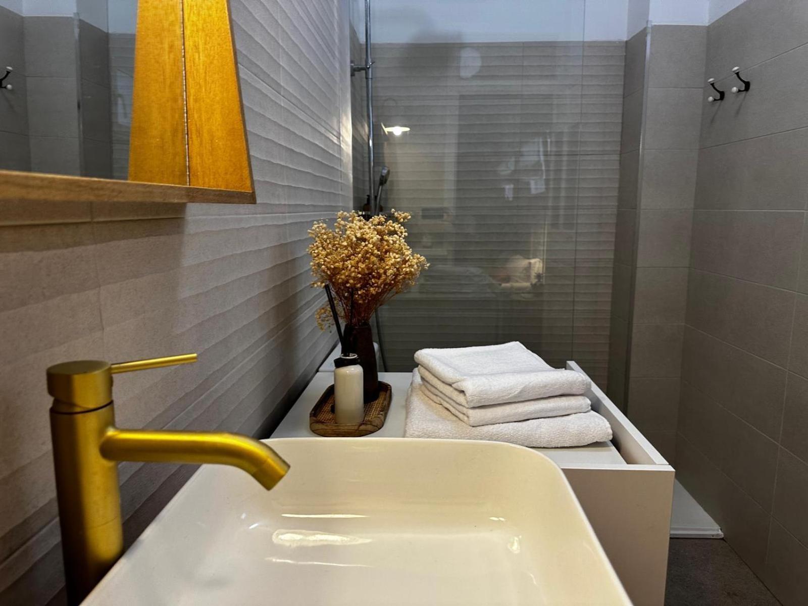 Piso 2 Habitaciones En El Centro Madrid Eksteriør bilde