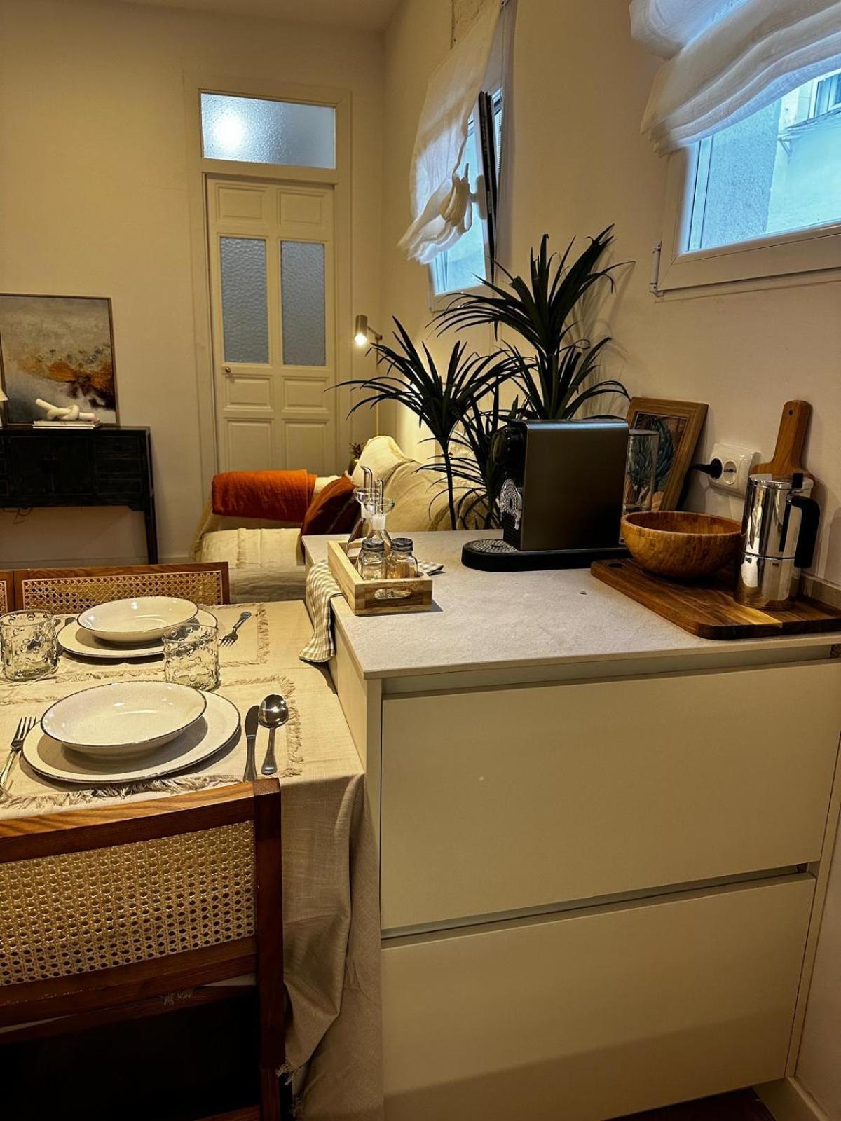 Piso 2 Habitaciones En El Centro Madrid Eksteriør bilde